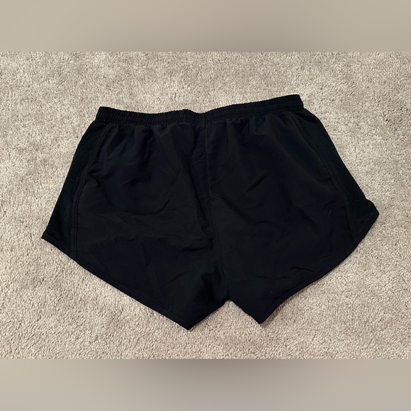 Under Armour Women’s Running Shorts - Picture 2 of 3